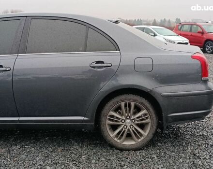 Серый Тойота Авенсис, объемом двигателя 2.2 л и пробегом 280 тыс. км за 7440 $, фото 4 на Automoto.ua