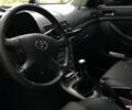 Серый Тойота Авенсис, объемом двигателя 2 л и пробегом 220 тыс. км за 7500 $, фото 4 на Automoto.ua