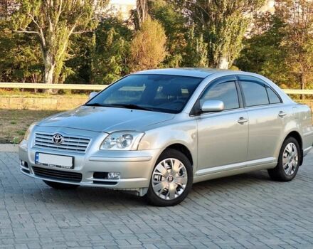 Серый Тойота Авенсис, объемом двигателя 2.4 л и пробегом 270 тыс. км за 6000 $, фото 1 на Automoto.ua