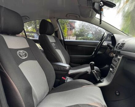 Сірий Тойота Авенсіс, об'ємом двигуна 1.8 л та пробігом 241 тис. км за 6940 $, фото 19 на Automoto.ua