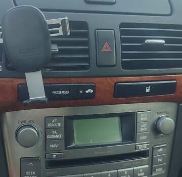 Серый Тойота Авенсис, объемом двигателя 1.8 л и пробегом 279 тыс. км за 6200 $, фото 5 на Automoto.ua