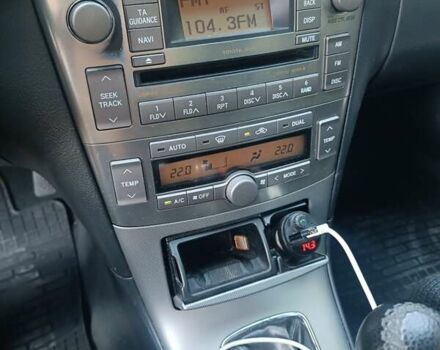 Серый Тойота Авенсис, объемом двигателя 1.8 л и пробегом 264 тыс. км за 6300 $, фото 9 на Automoto.ua