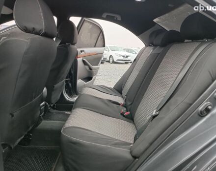 Серый Тойота Авенсис, объемом двигателя 2.2 л и пробегом 280 тыс. км за 7440 $, фото 28 на Automoto.ua