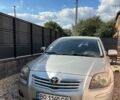 Сірий Тойота Авенсіс, об'ємом двигуна 2 л та пробігом 334 тис. км за 5000 $, фото 1 на Automoto.ua