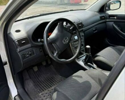 Сірий Тойота Авенсіс, об'ємом двигуна 1.79 л та пробігом 171 тис. км за 6200 $, фото 5 на Automoto.ua