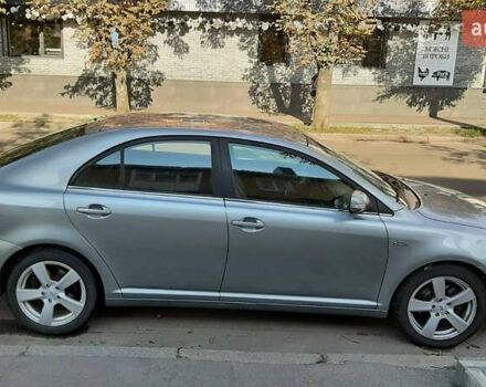 Серый Тойота Авенсис, объемом двигателя 2.2 л и пробегом 224 тыс. км за 6500 $, фото 4 на Automoto.ua