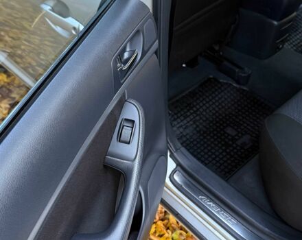 Серый Тойота Авенсис, объемом двигателя 1.8 л и пробегом 192 тыс. км за 8500 $, фото 8 на Automoto.ua