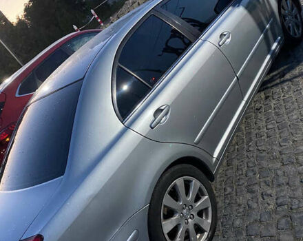 Серый Тойота Авенсис, объемом двигателя 2 л и пробегом 261 тыс. км за 6500 $, фото 4 на Automoto.ua