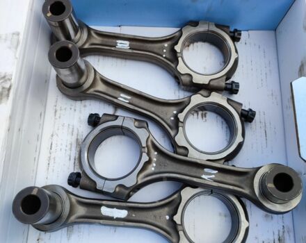 Серый Тойота Авенсис, объемом двигателя 2 л и пробегом 210 тыс. км за 7500 $, фото 3 на Automoto.ua