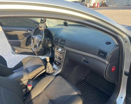 Серый Тойота Авенсис, объемом двигателя 2 л и пробегом 410 тыс. км за 6000 $, фото 6 на Automoto.ua