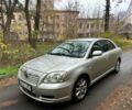 Серый Тойота Авенсис, объемом двигателя 2 л и пробегом 222 тыс. км за 2088 $, фото 1 на Automoto.ua