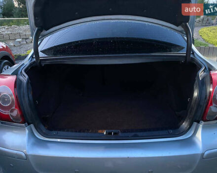 Серый Тойота Авенсис, объемом двигателя 2 л и пробегом 261 тыс. км за 6500 $, фото 9 на Automoto.ua