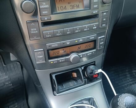 Серый Тойота Авенсис, объемом двигателя 0 л и пробегом 264 тыс. км за 6300 $, фото 9 на Automoto.ua