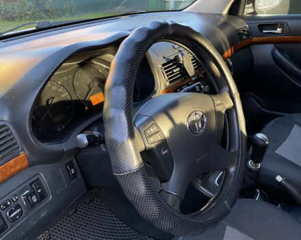 Серый Тойота Авенсис, объемом двигателя 1.79 л и пробегом 292 тыс. км за 6400 $, фото 1 на Automoto.ua