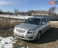 Серый Тойота Авенсис, объемом двигателя 1.76 л и пробегом 265 тыс. км за 7500 $, фото 1 на Automoto.ua