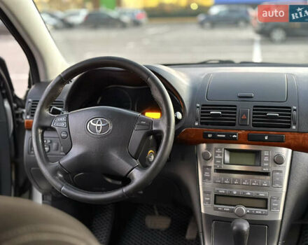 Серый Тойота Авенсис, объемом двигателя 1.79 л и пробегом 200 тыс. км за 5000 $, фото 43 на Automoto.ua