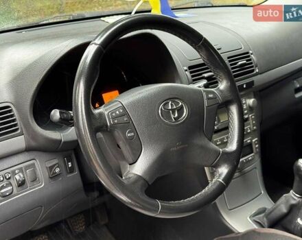 Сірий Тойота Авенсіс, об'ємом двигуна 1.8 л та пробігом 241 тис. км за 7590 $, фото 13 на Automoto.ua