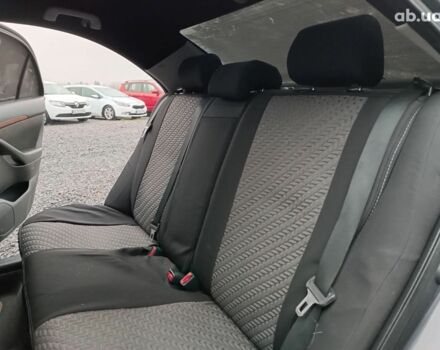 Серый Тойота Авенсис, объемом двигателя 2.2 л и пробегом 280 тыс. км за 7440 $, фото 27 на Automoto.ua