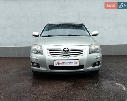 Серый Тойота Авенсис, объемом двигателя 1.79 л и пробегом 192 тыс. км за 7900 $, фото 1 на Automoto.ua