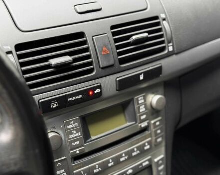 Сірий Тойота Авенсіс, об'ємом двигуна 1.8 л та пробігом 241 тис. км за 6940 $, фото 18 на Automoto.ua