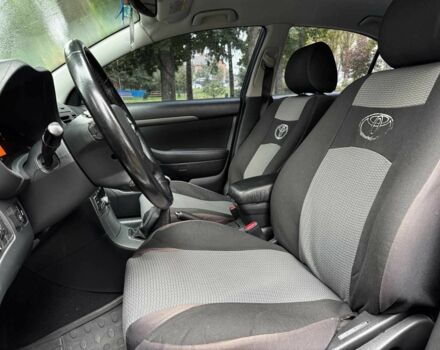 Сірий Тойота Авенсіс, об'ємом двигуна 1.8 л та пробігом 241 тис. км за 6940 $, фото 15 на Automoto.ua