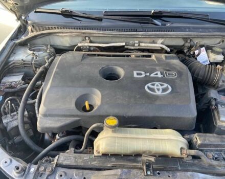 Серый Тойота Авенсис, объемом двигателя 2 л и пробегом 410 тыс. км за 6000 $, фото 2 на Automoto.ua
