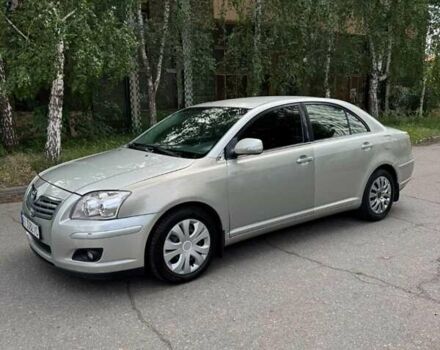 Серый Тойота Авенсис, объемом двигателя 1.8 л и пробегом 318 тыс. км за 4900 $, фото 1 на Automoto.ua