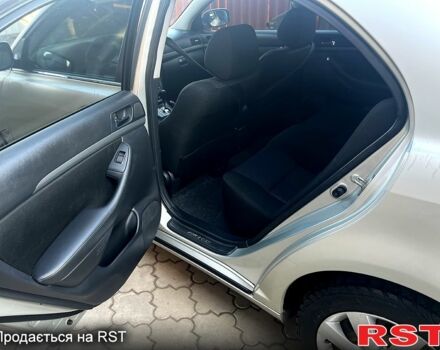 Серый Тойота Авенсис, объемом двигателя 1.8 л и пробегом 217 тыс. км за 6500 $, фото 7 на Automoto.ua