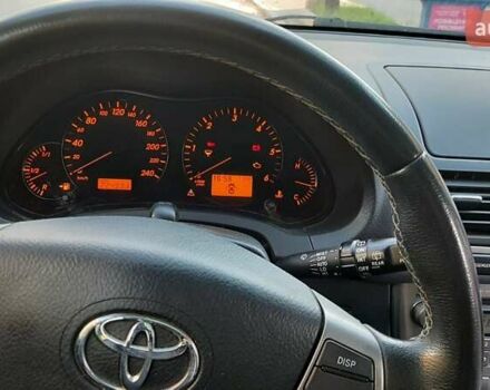 Серый Тойота Авенсис, объемом двигателя 2.2 л и пробегом 224 тыс. км за 6500 $, фото 9 на Automoto.ua