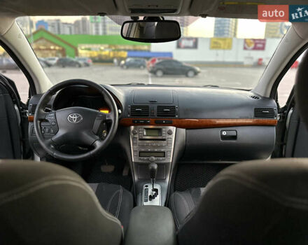 Серый Тойота Авенсис, объемом двигателя 1.79 л и пробегом 200 тыс. км за 5000 $, фото 29 на Automoto.ua