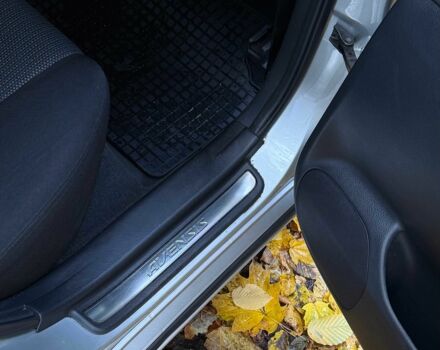 Серый Тойота Авенсис, объемом двигателя 1.8 л и пробегом 192 тыс. км за 8500 $, фото 3 на Automoto.ua