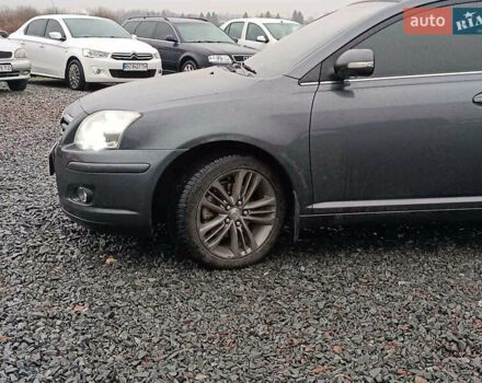 Серый Тойота Авенсис, объемом двигателя 2.2 л и пробегом 280 тыс. км за 7440 $, фото 2 на Automoto.ua