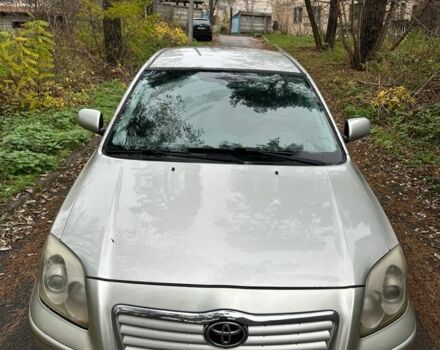 Серый Тойота Авенсис, объемом двигателя 2 л и пробегом 222 тыс. км за 2088 $, фото 1 на Automoto.ua