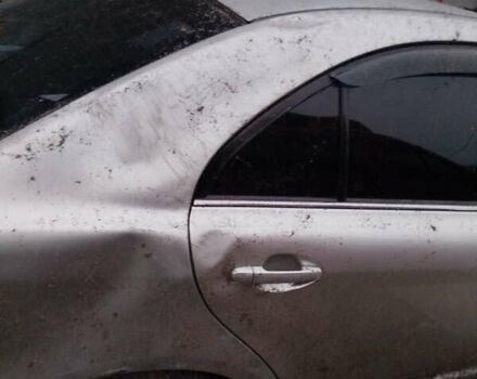 Серый Тойота Авенсис, объемом двигателя 1.6 л и пробегом 320 тыс. км за 2500 $, фото 8 на Automoto.ua