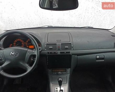 Серый Тойота Авенсис, объемом двигателя 1.79 л и пробегом 192 тыс. км за 7900 $, фото 11 на Automoto.ua
