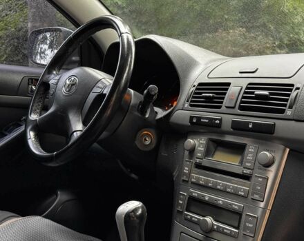 Сірий Тойота Авенсіс, об'ємом двигуна 1.8 л та пробігом 241 тис. км за 6940 $, фото 21 на Automoto.ua