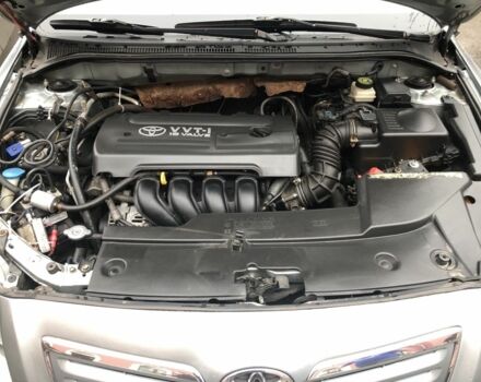 Серый Тойота Авенсис, объемом двигателя 1.8 л и пробегом 360 тыс. км за 6000 $, фото 3 на Automoto.ua