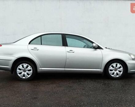 Серый Тойота Авенсис, объемом двигателя 1.79 л и пробегом 192 тыс. км за 7900 $, фото 5 на Automoto.ua