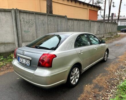 Серый Тойота Авенсис, объемом двигателя 2 л и пробегом 222 тыс. км за 2088 $, фото 3 на Automoto.ua