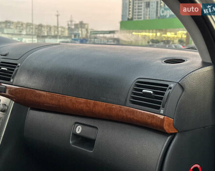 Серый Тойота Авенсис, объемом двигателя 1.79 л и пробегом 200 тыс. км за 5000 $, фото 36 на Automoto.ua