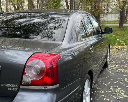 Серый Тойота Авенсис, объемом двигателя 2 л и пробегом 220 тыс. км за 7500 $, фото 7 на Automoto.ua