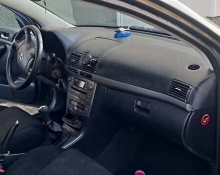 Сірий Тойота Авенсіс, об'ємом двигуна 1.79 л та пробігом 216 тис. км за 7200 $, фото 29 на Automoto.ua