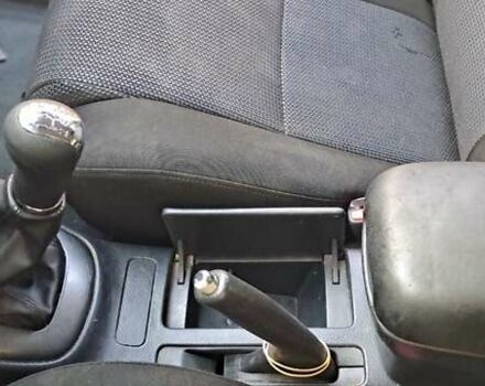 Сірий Тойота Авенсіс, об'ємом двигуна 1.79 л та пробігом 216 тис. км за 7200 $, фото 34 на Automoto.ua