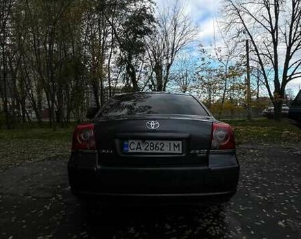 Серый Тойота Авенсис, объемом двигателя 2 л и пробегом 220 тыс. км за 7500 $, фото 3 на Automoto.ua