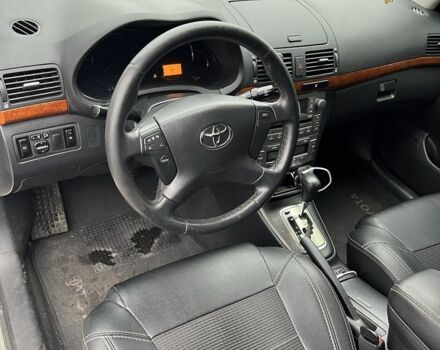 Сірий Тойота Авенсіс, об'ємом двигуна 1.8 л та пробігом 240 тис. км за 6800 $, фото 5 на Automoto.ua