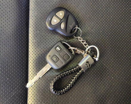 Сірий Тойота Авенсіс, об'ємом двигуна 1.8 л та пробігом 316 тис. км за 6900 $, фото 40 на Automoto.ua