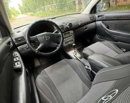 Серый Тойота Авенсис, объемом двигателя 1.8 л и пробегом 318 тыс. км за 4900 $, фото 5 на Automoto.ua