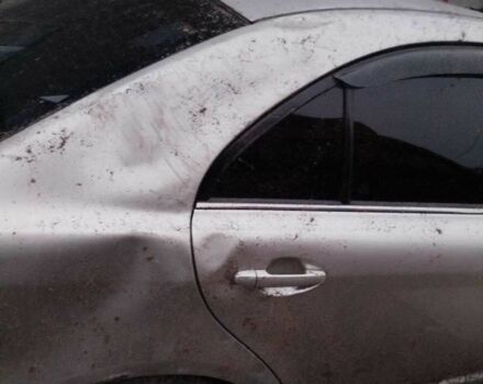 Сірий Тойота Авенсіс, об'ємом двигуна 1.6 л та пробігом 320 тис. км за 2500 $, фото 5 на Automoto.ua