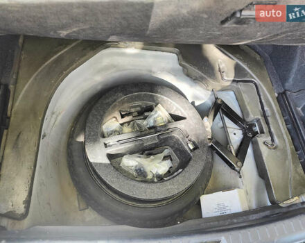 Сірий Тойота Авенсіс, об'ємом двигуна 1.8 л та пробігом 316 тис. км за 6900 $, фото 33 на Automoto.ua