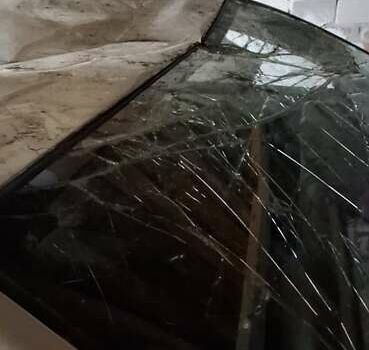 Серый Тойота Авенсис, объемом двигателя 1.6 л и пробегом 320 тыс. км за 2500 $, фото 11 на Automoto.ua